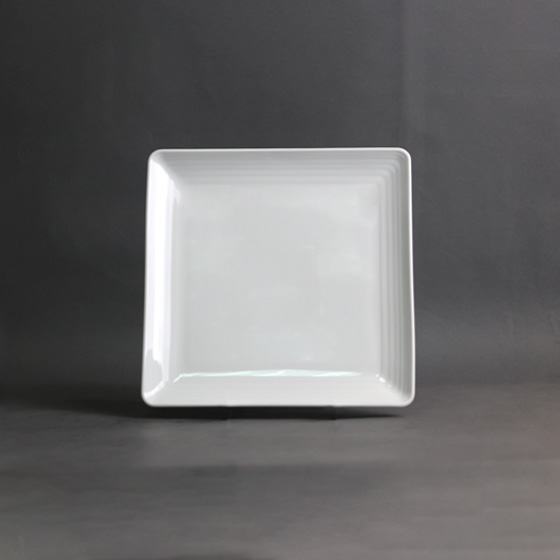 P7534 จานสี่เหลี่ยมจตุรัส (ลายวน) 22x22 ซม.